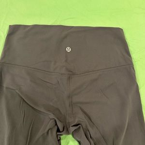 Lululemon cropped dark gray yoga leggings